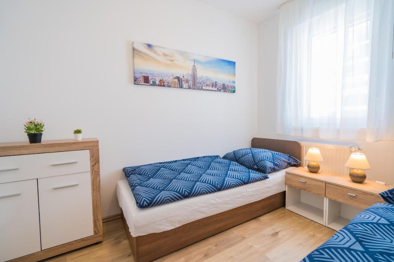 Gemini Apartments Siofok I., Iii. Buitenkant foto